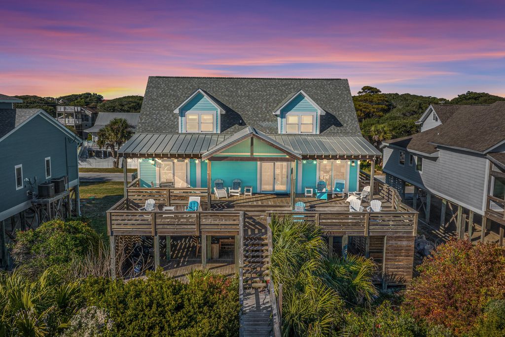 909 E Arctic Avenue, Folly Beach, SC 29439