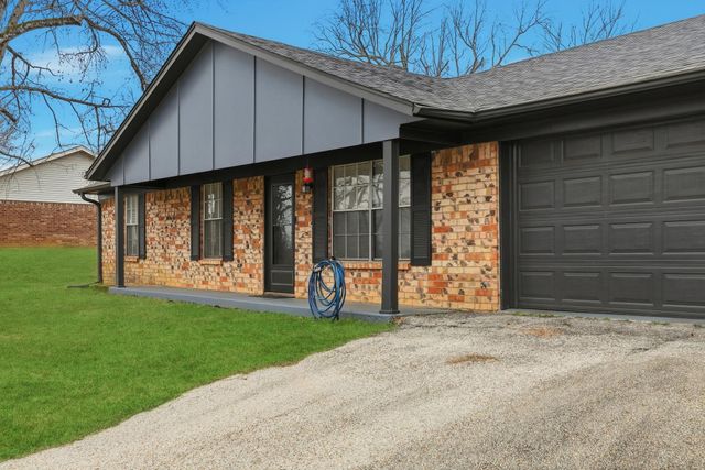 346 Meridian St, Gladewater, TX 75647