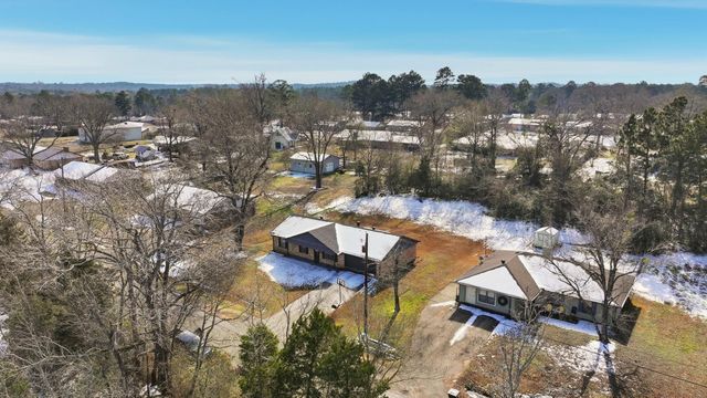 346 Meridian St, Gladewater, TX 75647