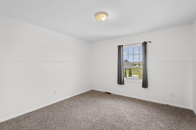 1741 E 106th Place, Crown Point, IN 46307