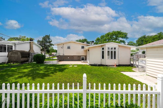 14825 Parkside Avenue, Oak Forest, IL 60452