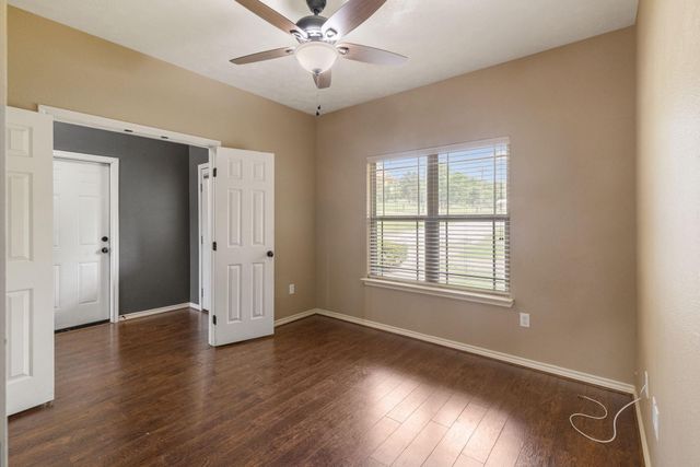 525 Oak Tree Lane, Franklin, TX 77856
