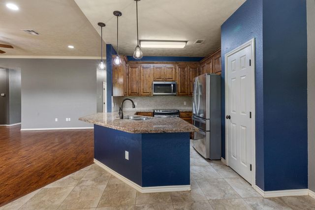 525 Oak Tree Lane, Franklin, TX 77856