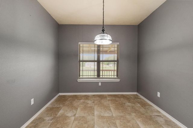 525 Oak Tree Lane, Franklin, TX 77856