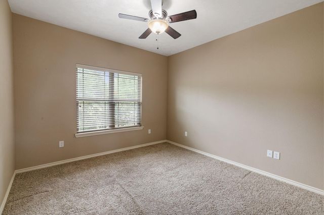 525 Oak Tree Lane, Franklin, TX 77856