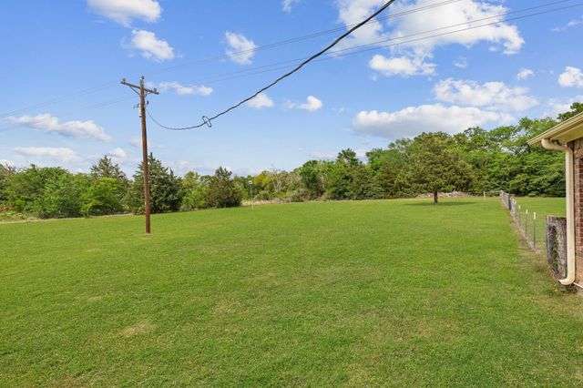 525 Oak Tree Lane, Franklin, TX 77856