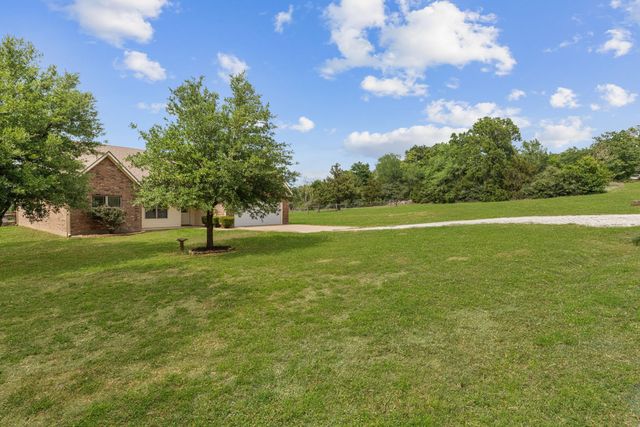 525 Oak Tree Lane, Franklin, TX 77856
