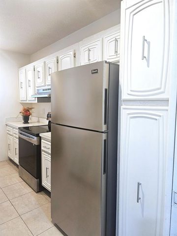 2600 SW 22nd Avenue 908, Delray Beach, FL 33445