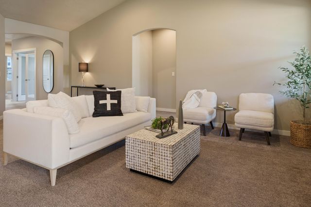 2710 SW 46th Court, Redmond, OR 97756