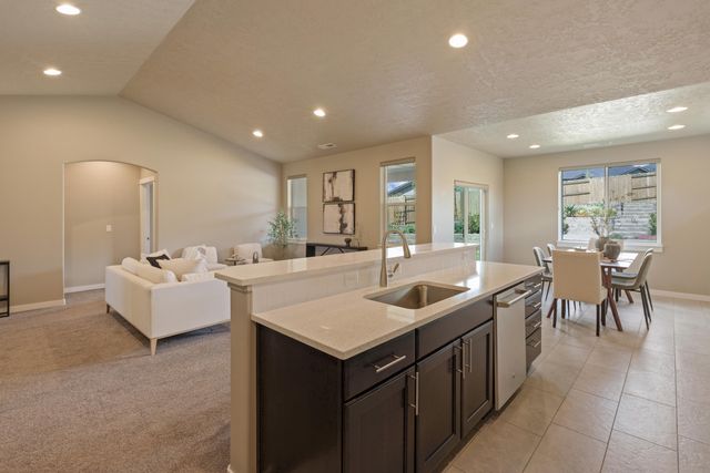 2710 SW 46th Court, Redmond, OR 97756