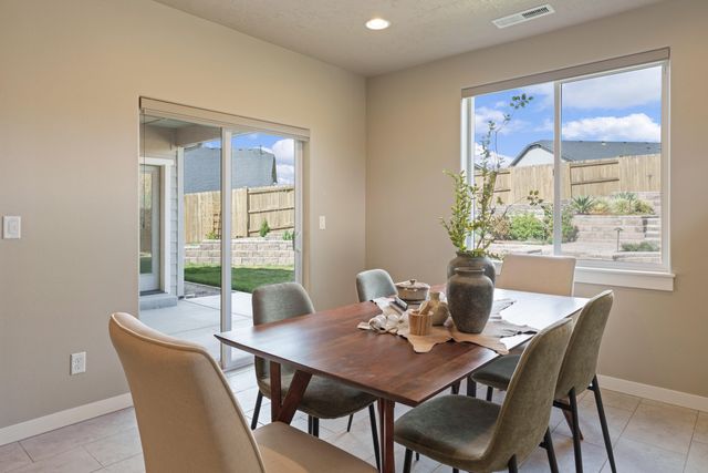 2710 SW 46th Court, Redmond, OR 97756