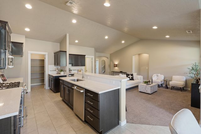 2710 SW 46th Court, Redmond, OR 97756