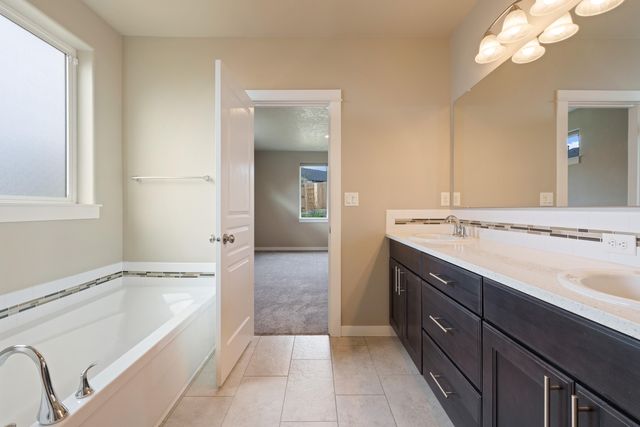 2710 SW 46th Court, Redmond, OR 97756