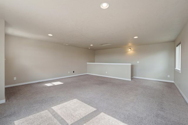 2710 SW 46th Court, Redmond, OR 97756