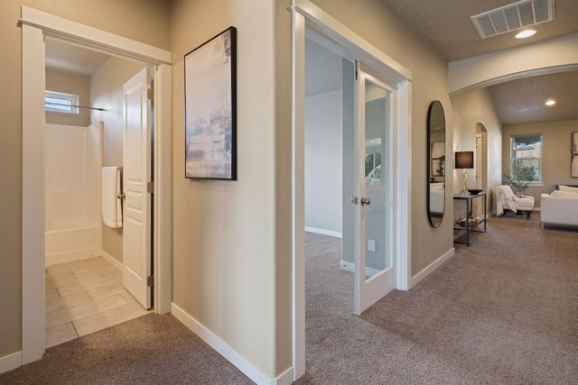 2710 SW 46th Court, Redmond, OR 97756