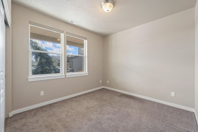 2710 SW 46th Court, Redmond, OR 97756