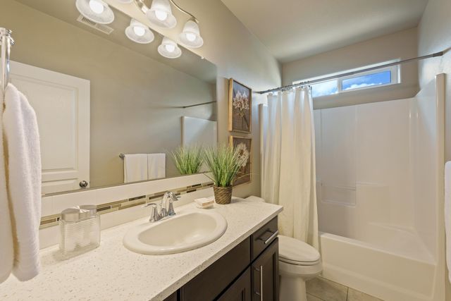 2710 SW 46th Court, Redmond, OR 97756