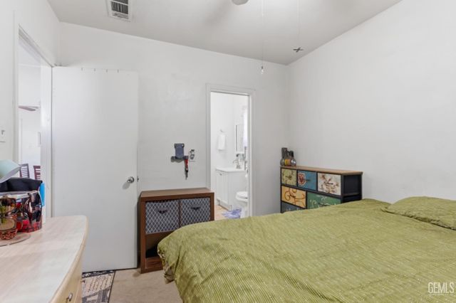 2639 Center, Bakersfield, CA 93306
