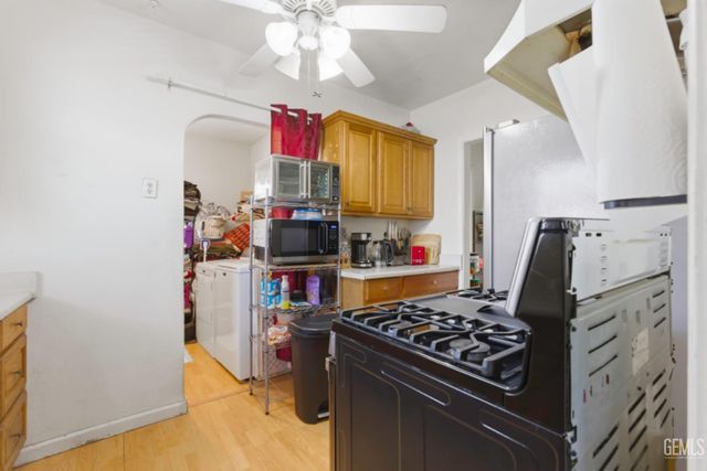2639 Center, Bakersfield, CA 93306