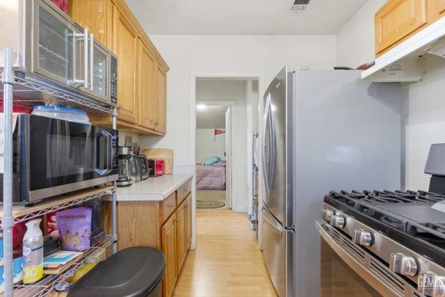 2639 Center, Bakersfield, CA 93306