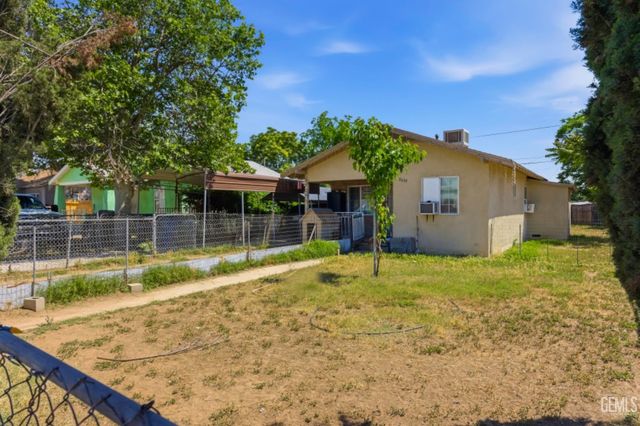 2639 Center, Bakersfield, CA 93306