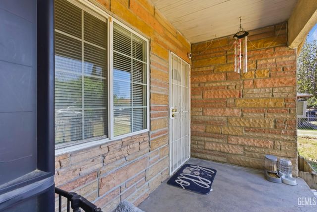2639 Center, Bakersfield, CA 93306