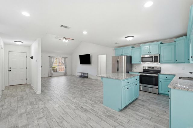 490 Bobwhite Hollow, Lonoke, AR 72086