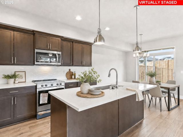 504 Ne TRILLIUM Dr 63, Estacada, OR 97023