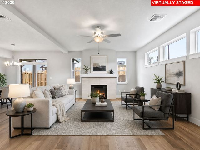 504 Ne TRILLIUM Dr 63, Estacada, OR 97023