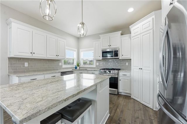 18933 W 168th Street, Olathe, KS 66062