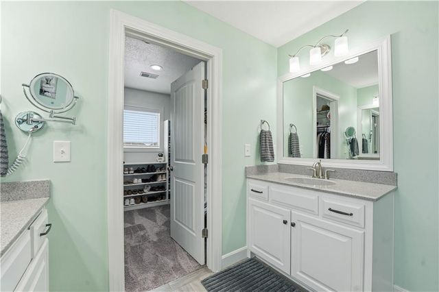 18933 W 168th Street, Olathe, KS 66062