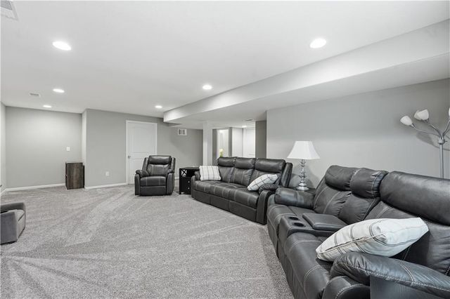 18933 W 168th Street, Olathe, KS 66062