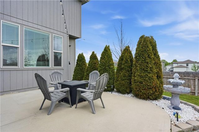 18933 W 168th Street, Olathe, KS 66062