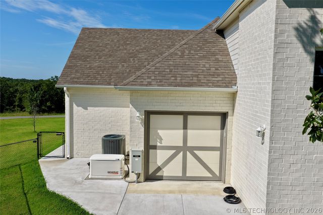 419535 E 1200 Road, Eufaula, OK 74432