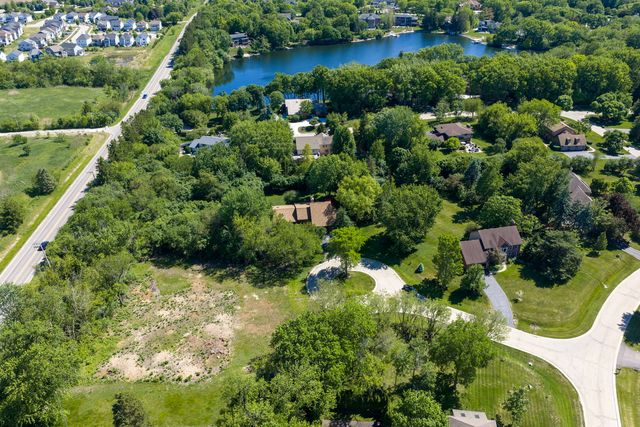 1 High Point Circle, Hawthorn Woods, IL 60047