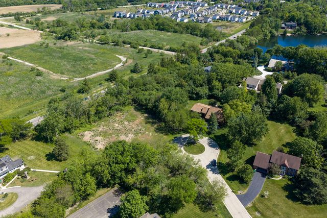 1 High Point Circle, Hawthorn Woods, IL 60047