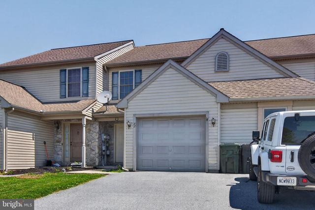 53 CHICKADEE CIR, Leola, PA 17540