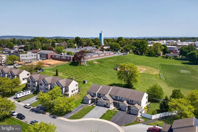 53 CHICKADEE CIR, Leola, PA 17540