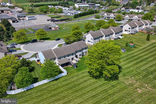53 CHICKADEE CIR, Leola, PA 17540