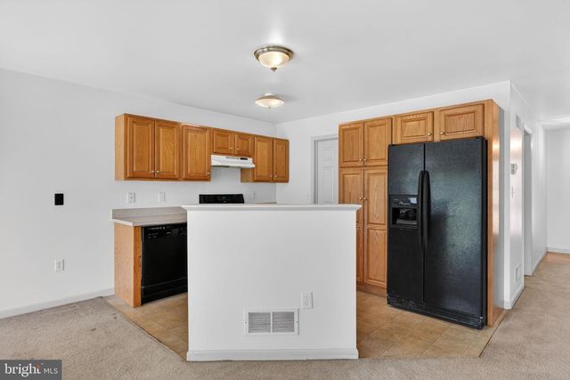 53 CHICKADEE CIR, Leola, PA 17540