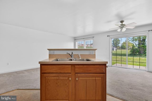 53 CHICKADEE CIR, Leola, PA 17540