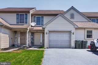53 CHICKADEE CIR, Leola, PA 17540