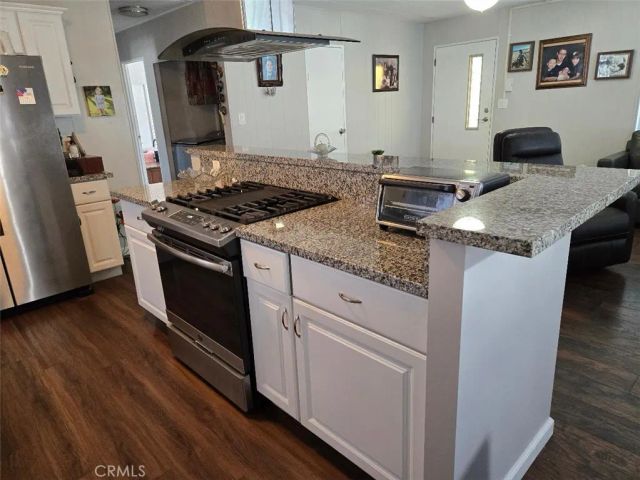 840 E Foothill 17, Azusa, CA 91702