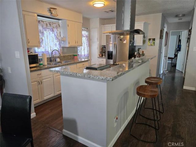 840 E Foothill 17, Azusa, CA 91702