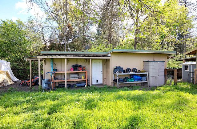 273 Genverna Glen, Grants Pass, OR 97527