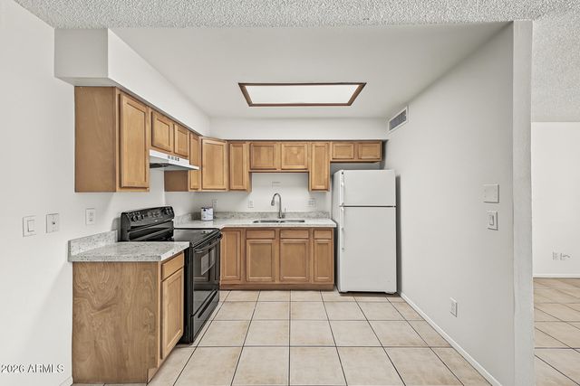 5123 N 68TH Avenue, Glendale, AZ 85303