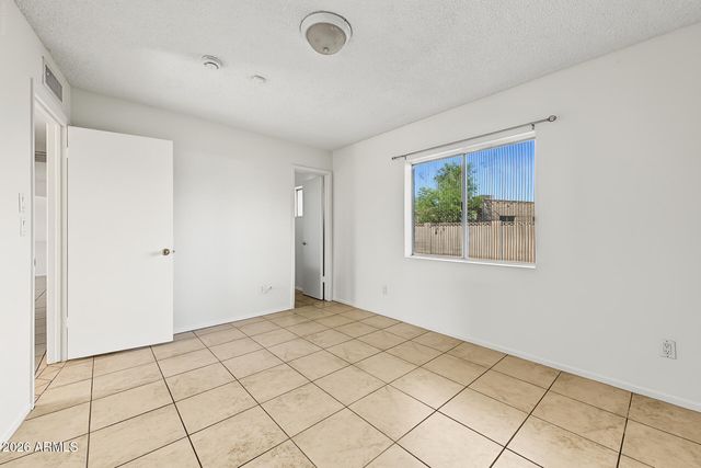5123 N 68TH Avenue, Glendale, AZ 85303