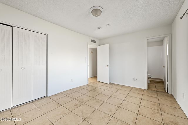 5123 N 68TH Avenue, Glendale, AZ 85303