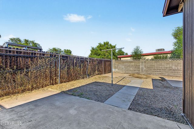 5123 N 68TH Avenue, Glendale, AZ 85303