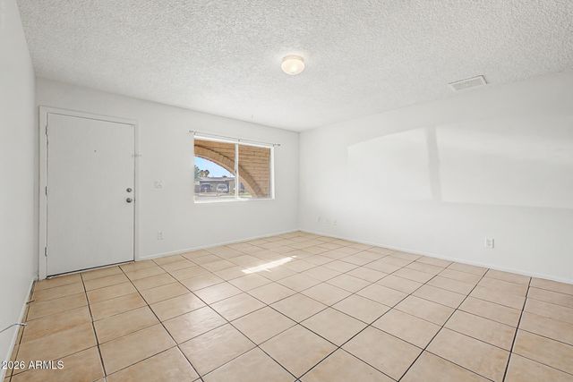 5123 N 68TH Avenue, Glendale, AZ 85303